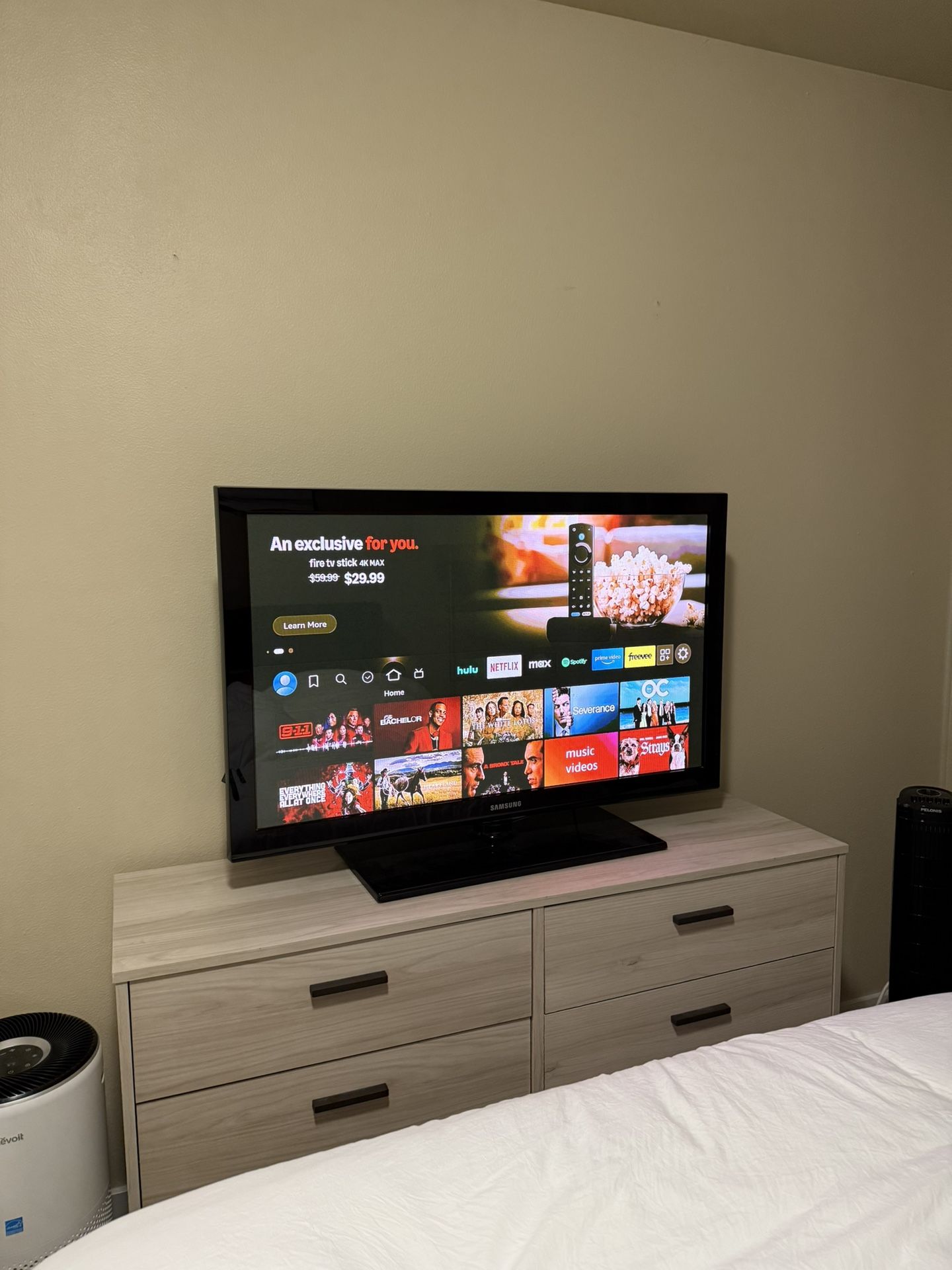 42in Samsung TV with fire stick