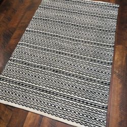 NEW  4x6 Woven Machine Washable Area 