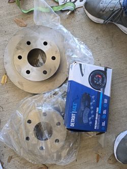 Chevy Truck. Tahoe. Escalade Front Brakes