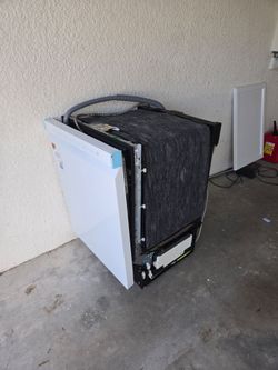 LG 24" Dishwasher / Lavavajillas
