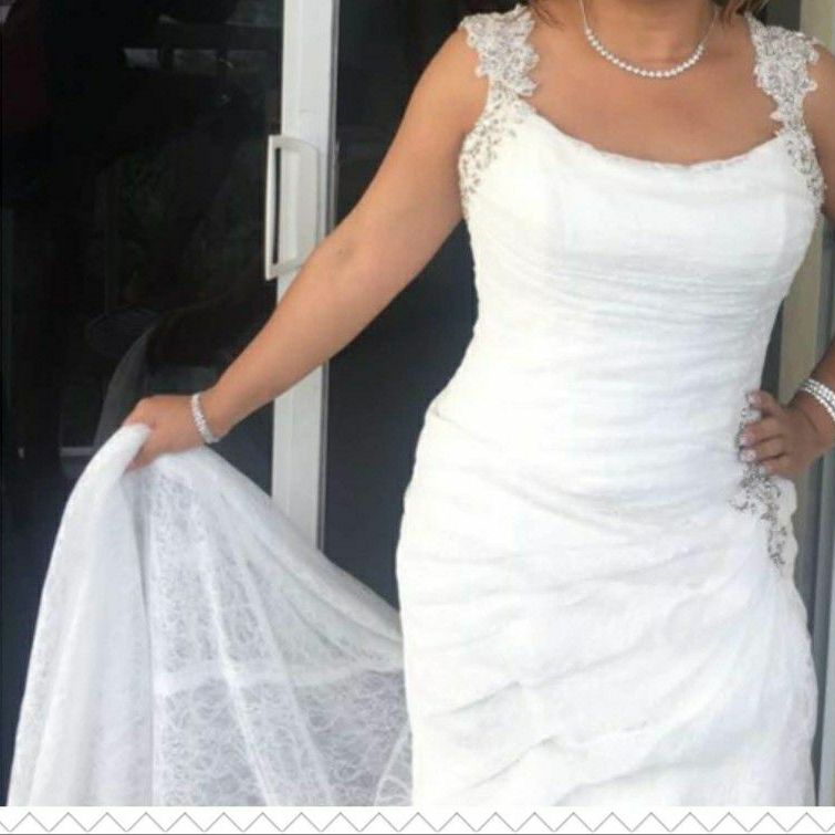 Sophia Tolli size 10