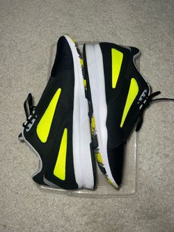 Nike Air Current Black/Black-Wolf/Grey-Volt Size 9.5