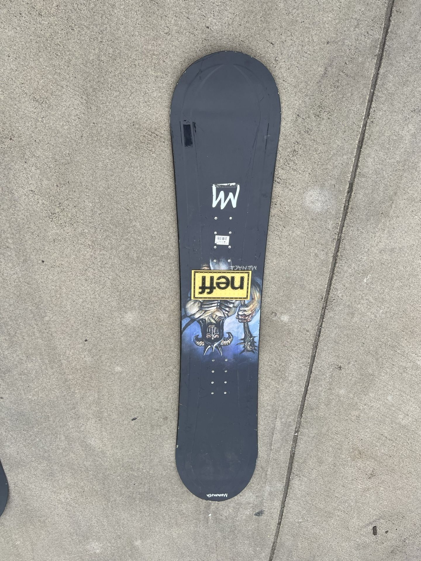 138cm LTD Menace Snowboard. (not Sure If I Have Bindings For This)