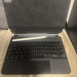 Ipad magic keyboard and pencil