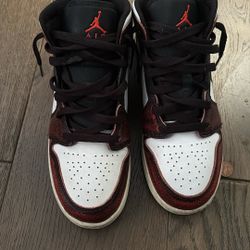 Jordan 1 Mid Se
