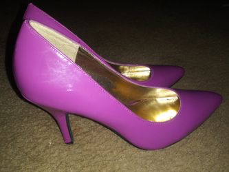 Shoes size 8