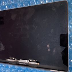 Macbook Pro Screen For Parts (2017)