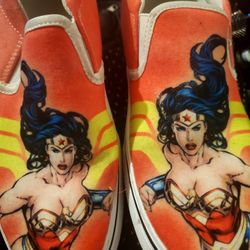 Wonder Woman (VANS Style Slip On Style SHOES) SIZE women's 9