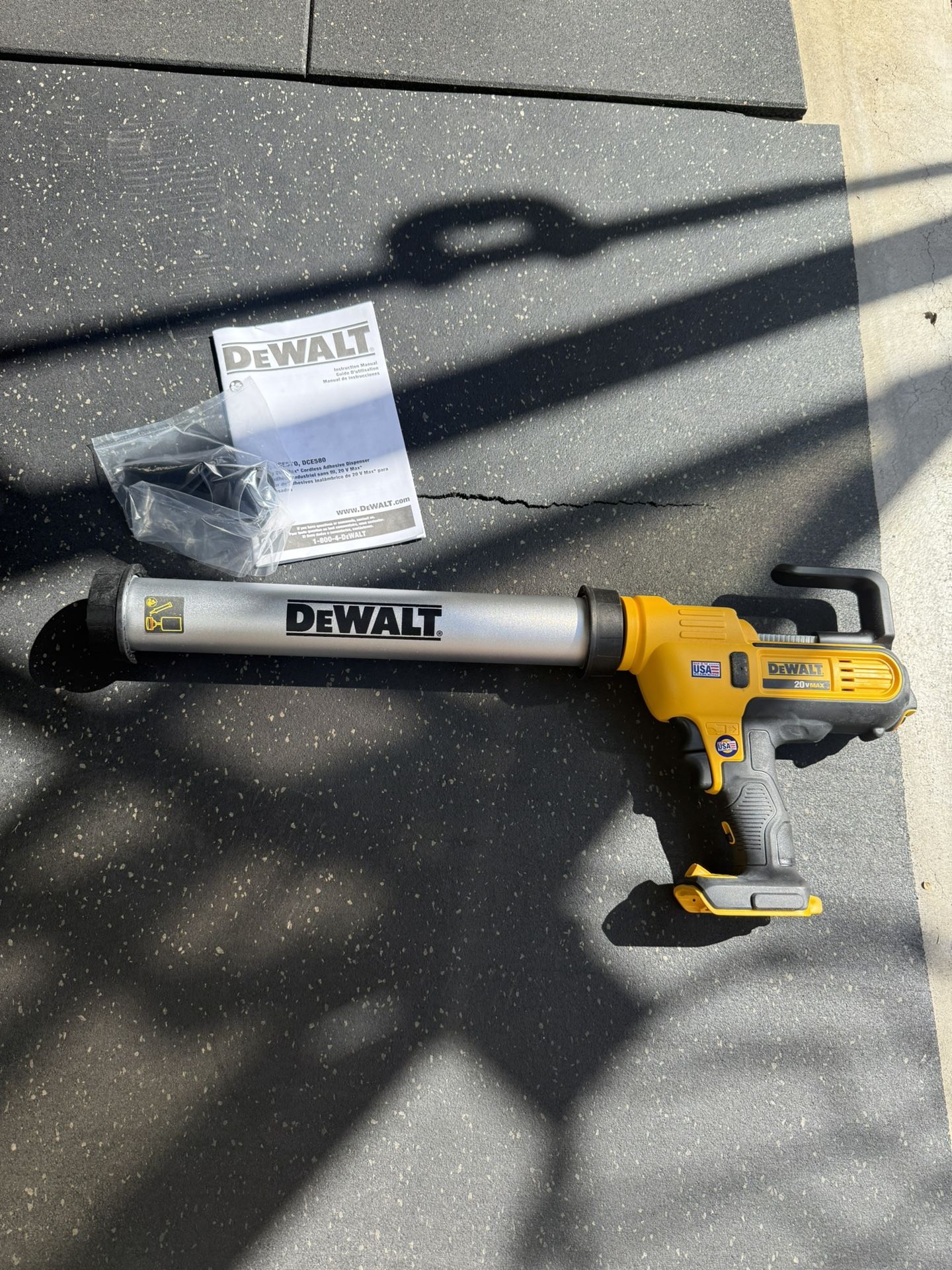 Dewalt 20v Caulking Gun New Tool Only