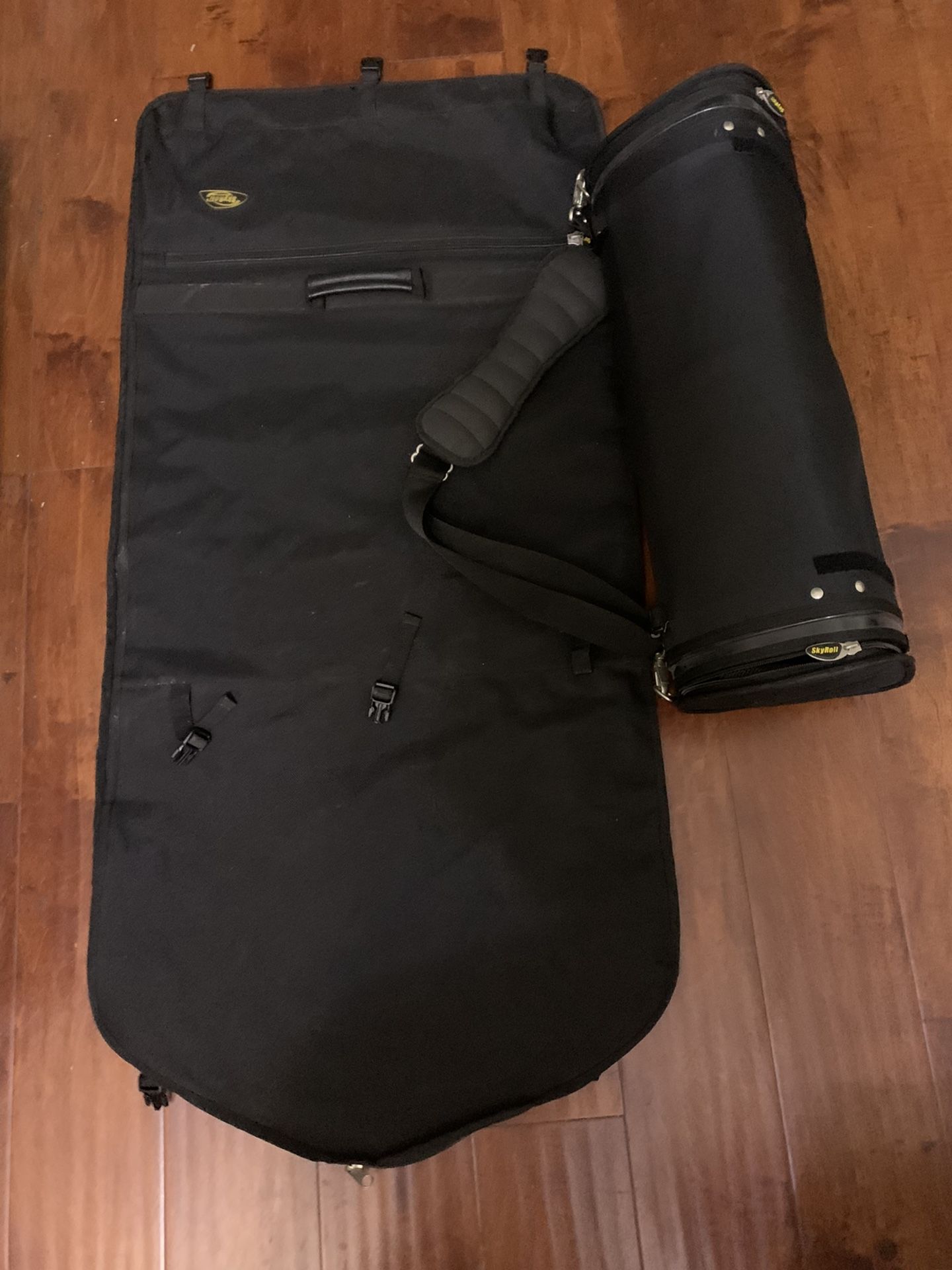 Skyroll 24" Roll Up Garment Travel  Lp km Bag Carry On Luggage Black Read