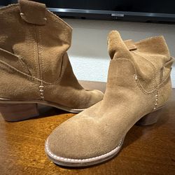 Dolce Vita Boots  Size 6.5 