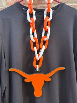 Longhorn and Spurs 3D printed hype chains