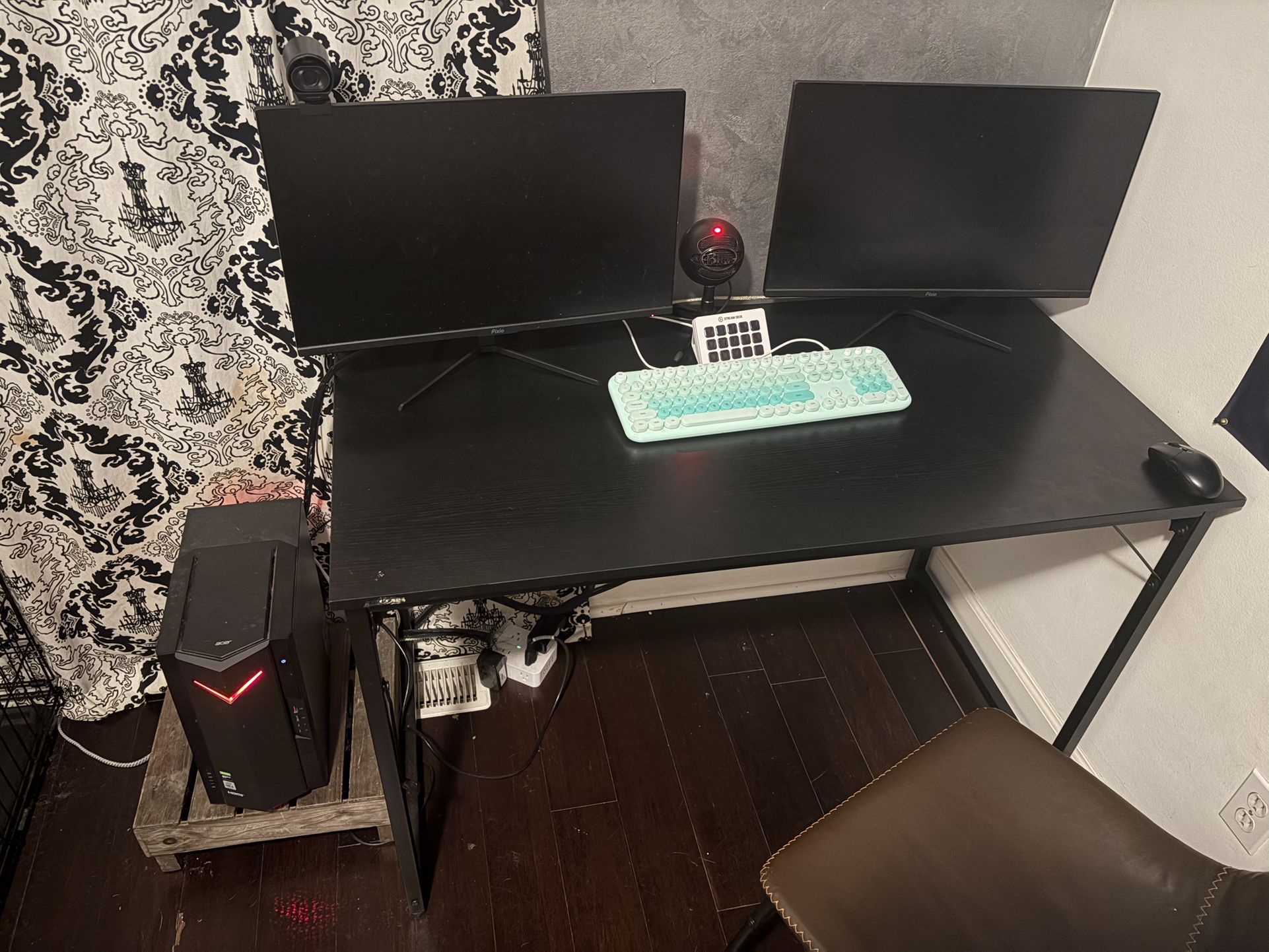 PC Gaming Setup (2) Pixio PX248 Prime 24 inch monitors Included~ Specs In photos