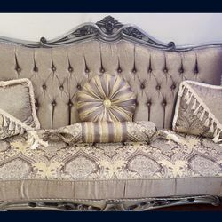 Couches  sofa love sofa and 2 chairs 3 tables