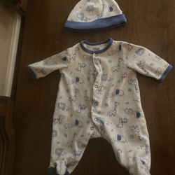 Free Newborn Onsie and Hat 