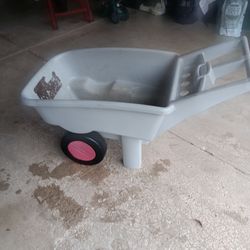 Rubbermaid lawn cart