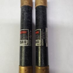 30 AMP Time Delay Fuses. Good. 