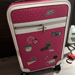 Michael Kors Carry On