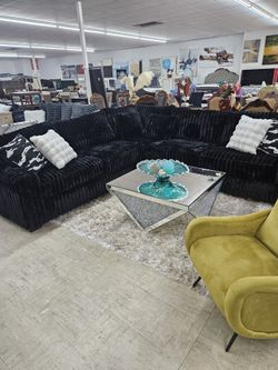 New Large Comfortable Sectional 