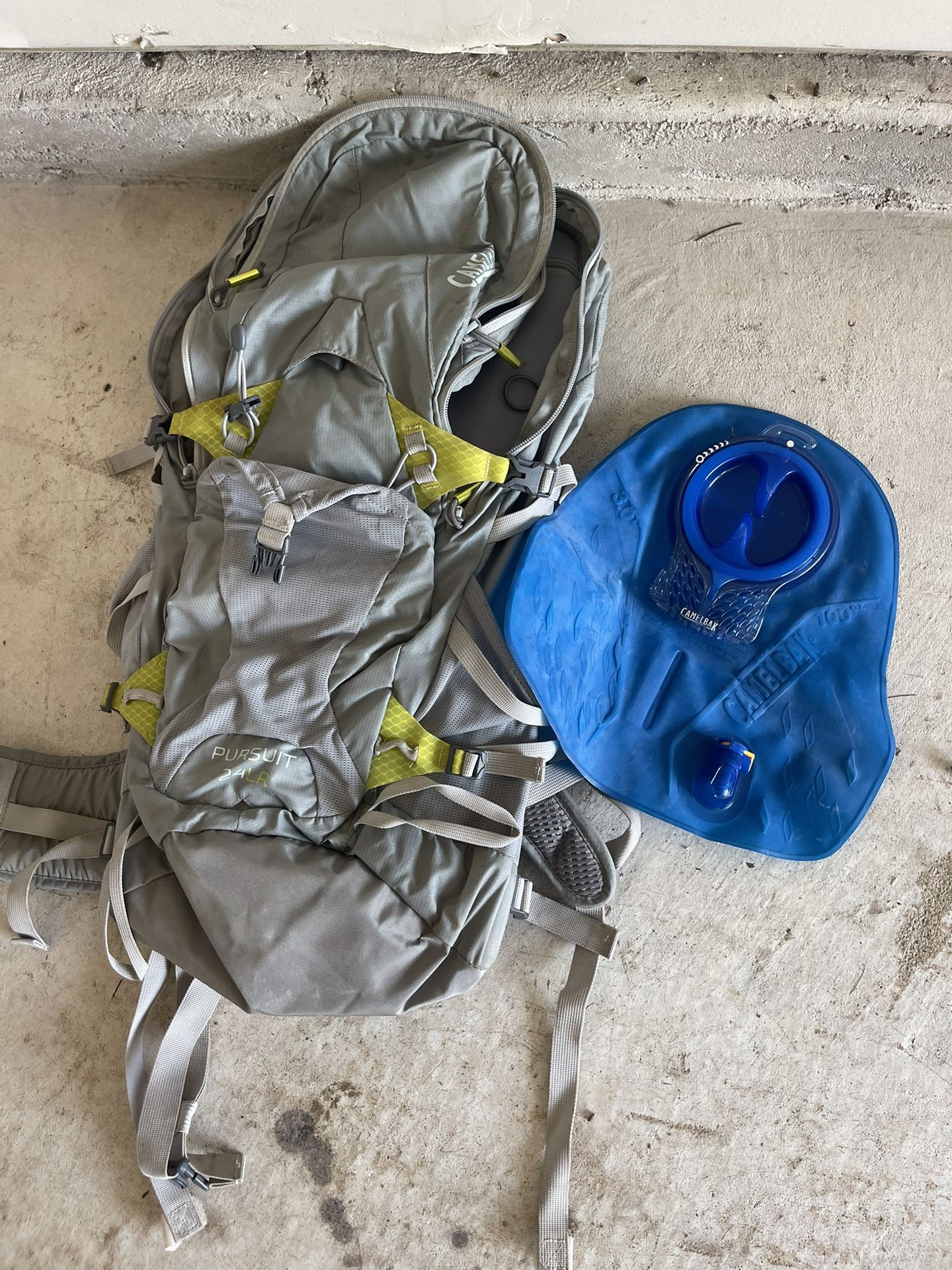 Camelbak Pursuit 24LR Hiking Backpack