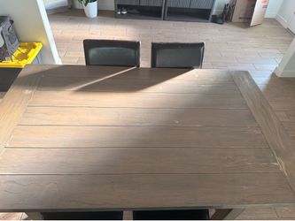 Set of 4 dining table