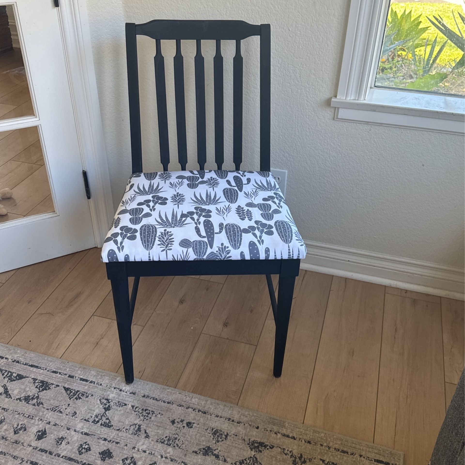 cute chair for succulent lovers