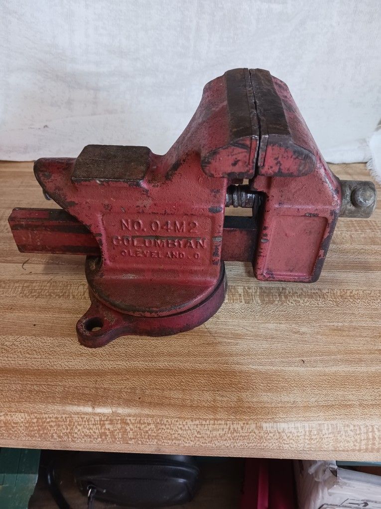 Bench Vise