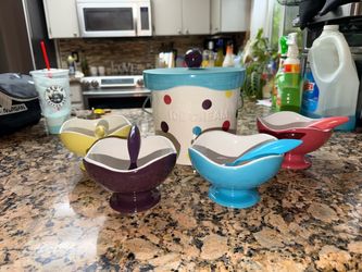 Ice Cream Canister and Sundae Bowl Set