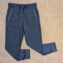 32 Degrees Heat men's size Small slim fit grey performance jogger pants with drawstring and 3 pockets