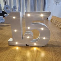 15 Table Decoration