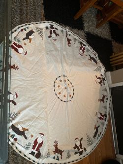 TREE SKIRT
