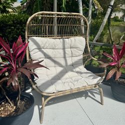 Wicker & Metal Outdoor Egg Chair