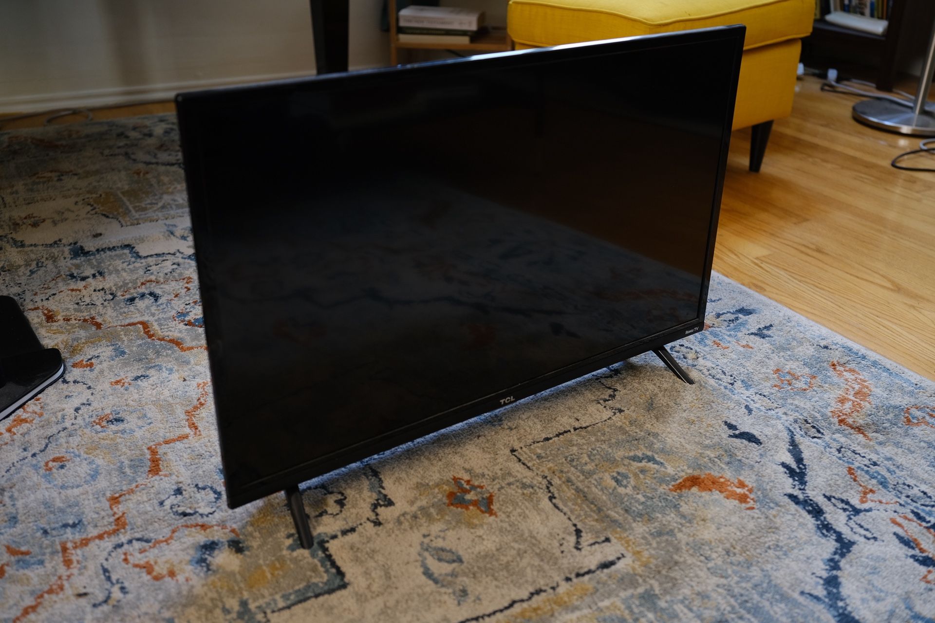 TCL 32″ Roku Smart TV (1080p – Model 32S327) – Great Condition