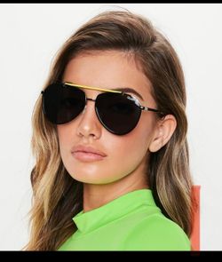QUAY AUSTRALIA DIRTY HABIT BLACK SUNGLASSES