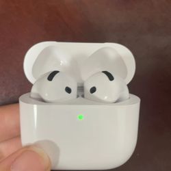 Airpods 4 / Noise Cancelling Headphones