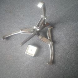 Puller 3 Jaw 8 Inch