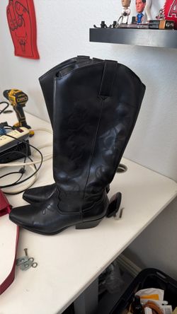Black Knee-High Western Cowboy Boots