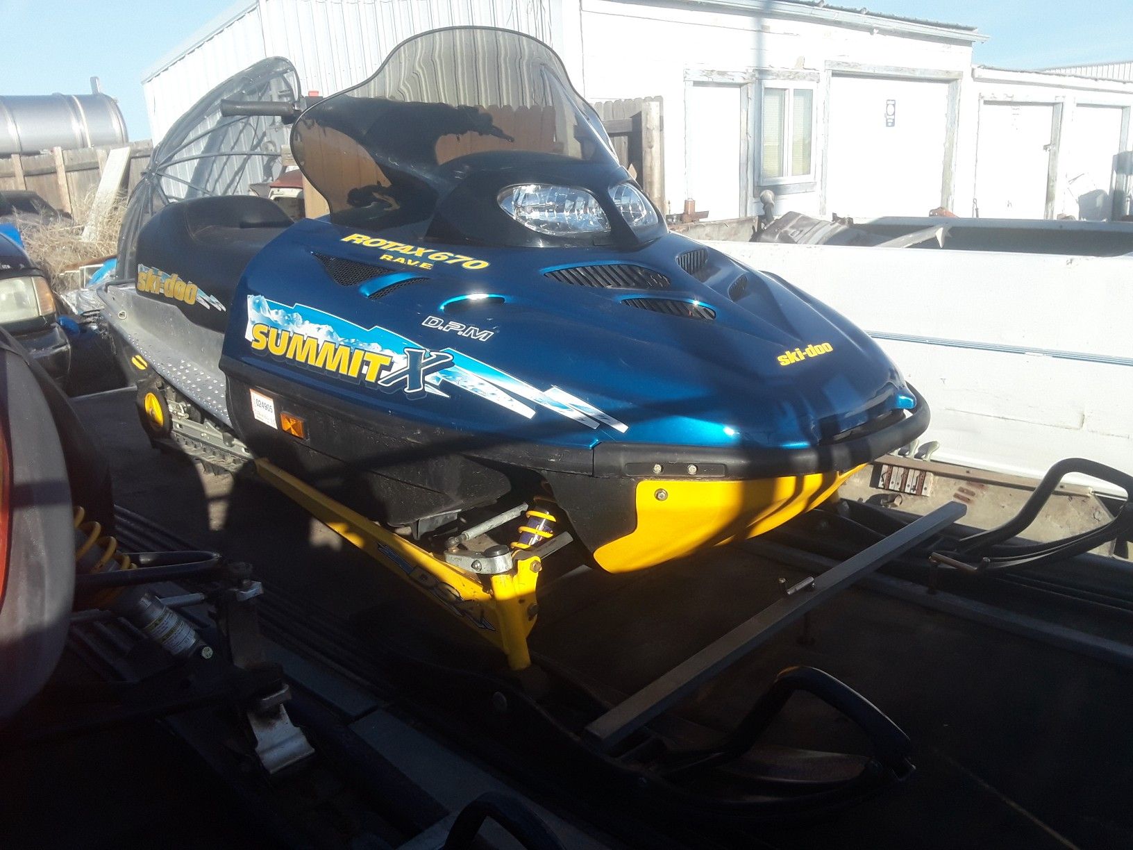 1998 Ski Doo Summit X 670 HO snowmobile