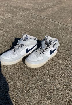 Nike Air Forces size 10.5