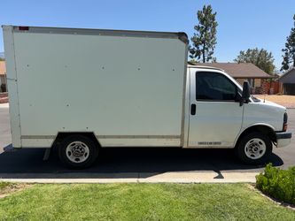 2003 gmc box truck (mechanic special)