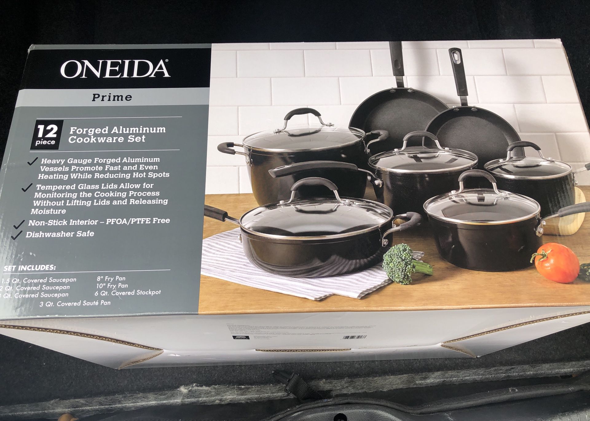 Oneida 12 Piece Forged Aluminum Cookware Set