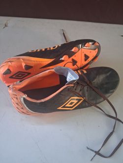 Soccer cleats