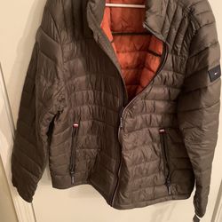 Tommy  Mens Puffer NWT