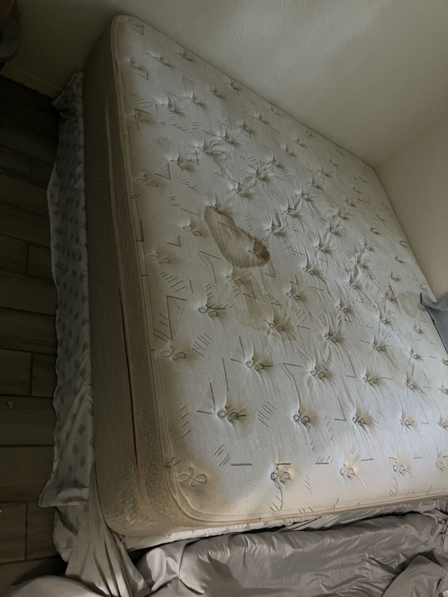 King Mattress & Box Spring