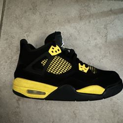 Barely Worn 3 Times Size 6 In Youth
