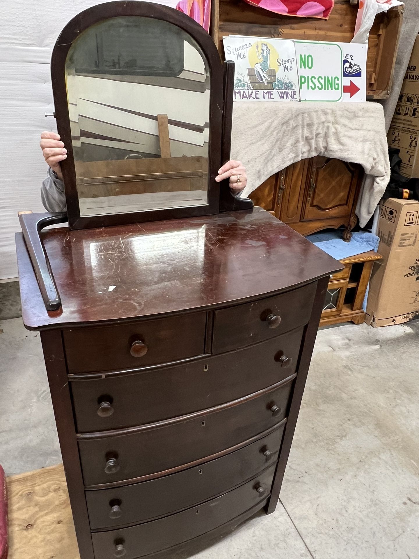 Dresser Bureau With Mirror 