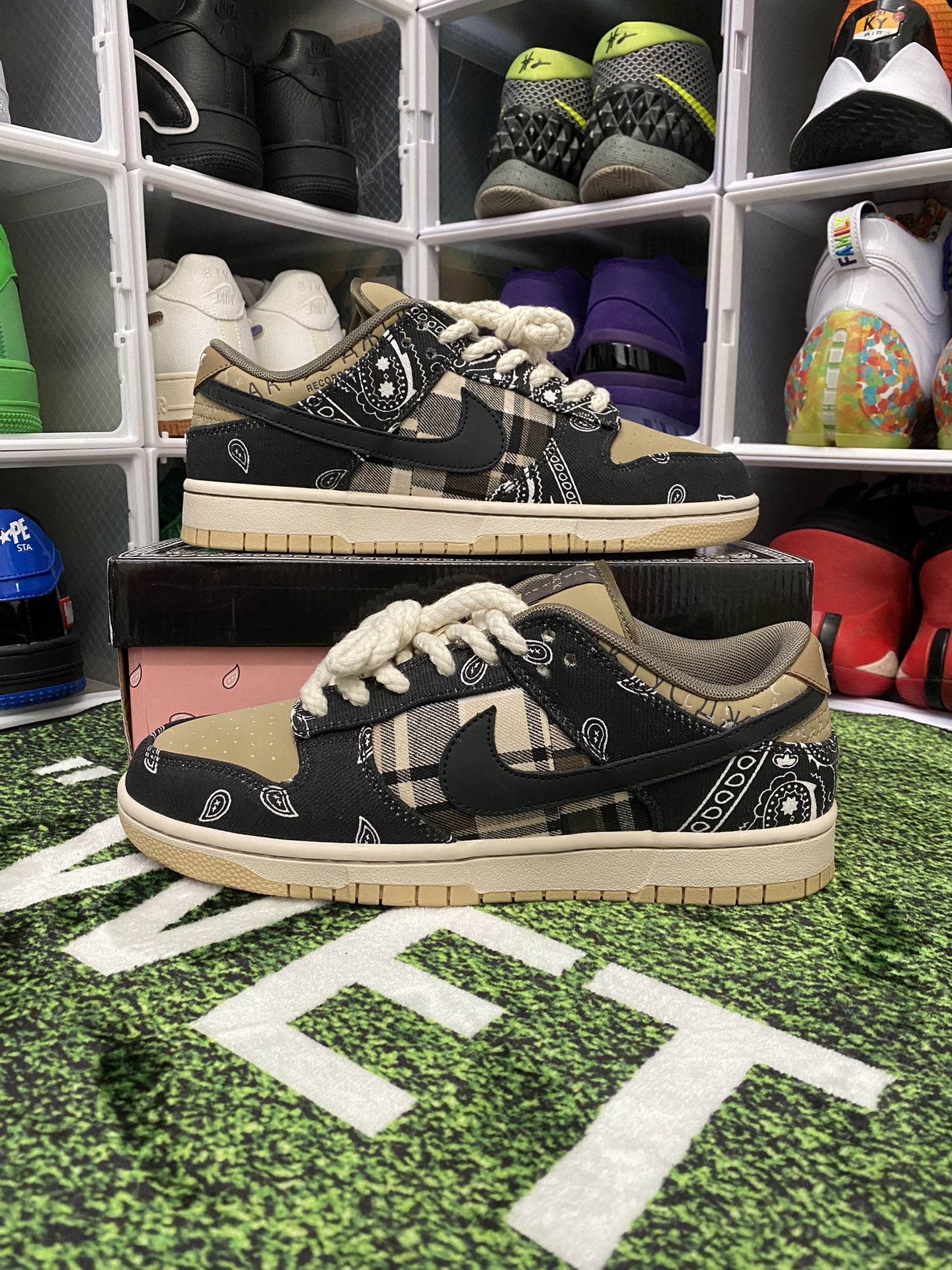 Travis Scott Nike Dunk Size 10