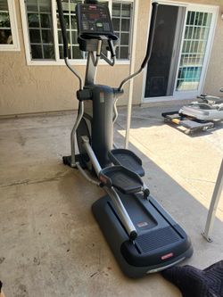 Star trac front drive elliptical