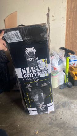 Venum puching bag