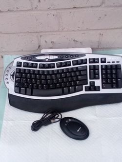 Microsoft Wireless Keyboard With Universal USB Receiver